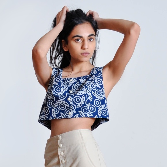 ilana kohn Tops - NWOT Ilana Kohn Ginny Top in Indigo Flower Print